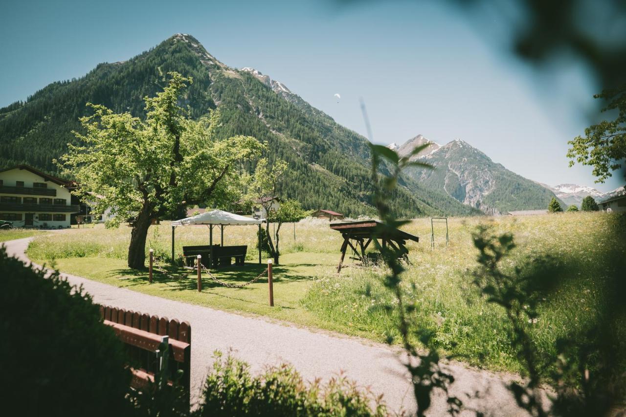 Sennhof Lechtal * Bach (Tyrol)