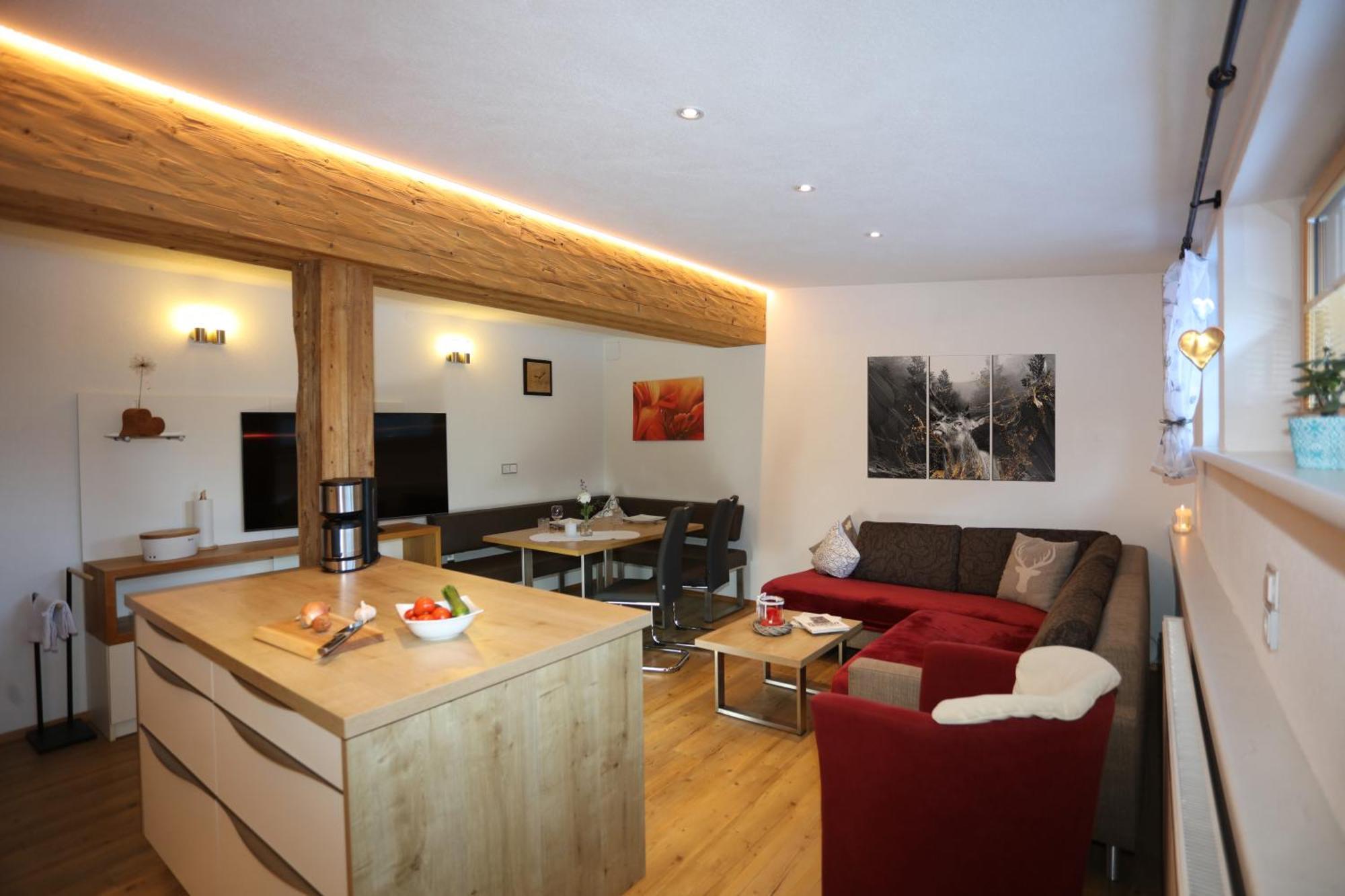 Sennhof Lechtal * Bach (Tyrol)